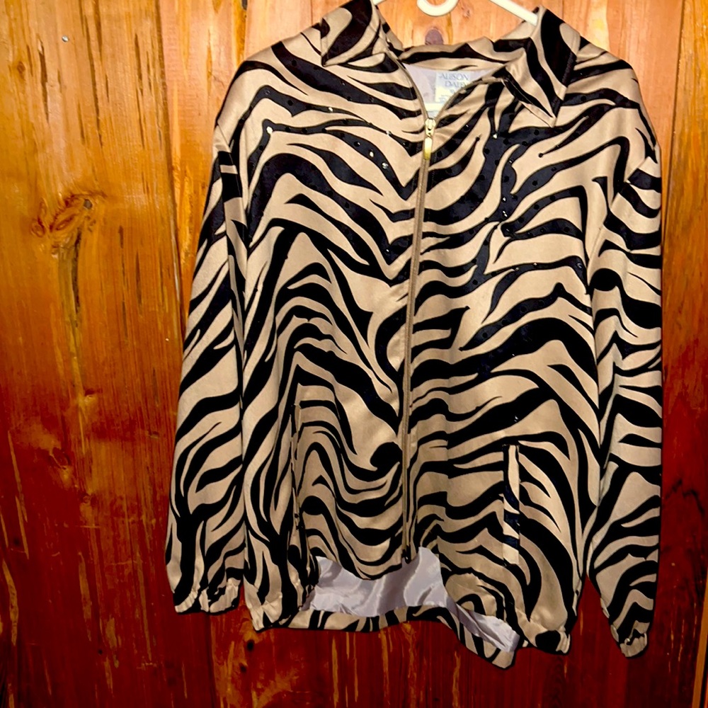 Allison Daley 18 cheeta zip up jacket / blouse